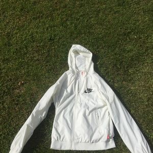 Nike women’s windbreaker